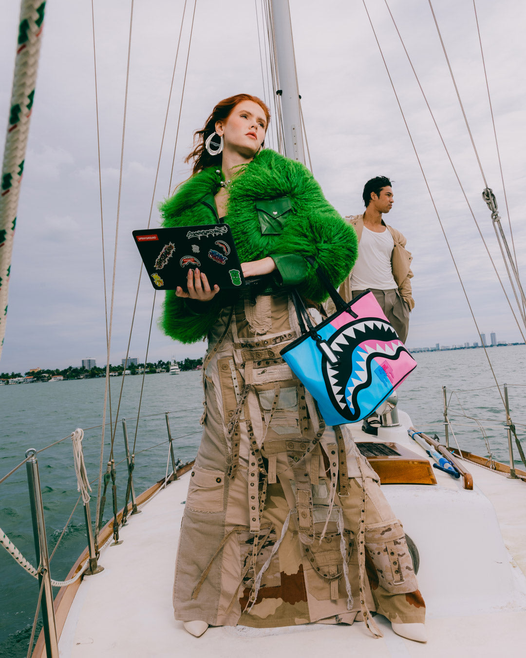 SPRAYGROUND® TOTE CANDY CLASH SHARK CENTRAL TOTE