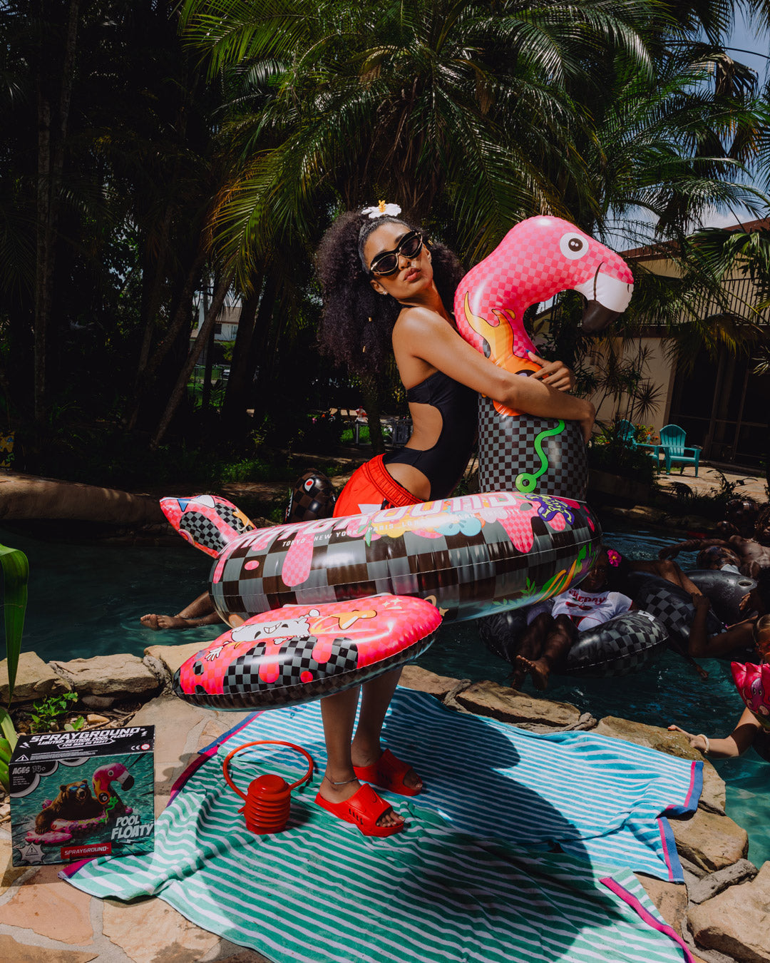 SPRAYGROUND® FLOATY FLAMINGO MAFIA - POOL PARTY FLOATY