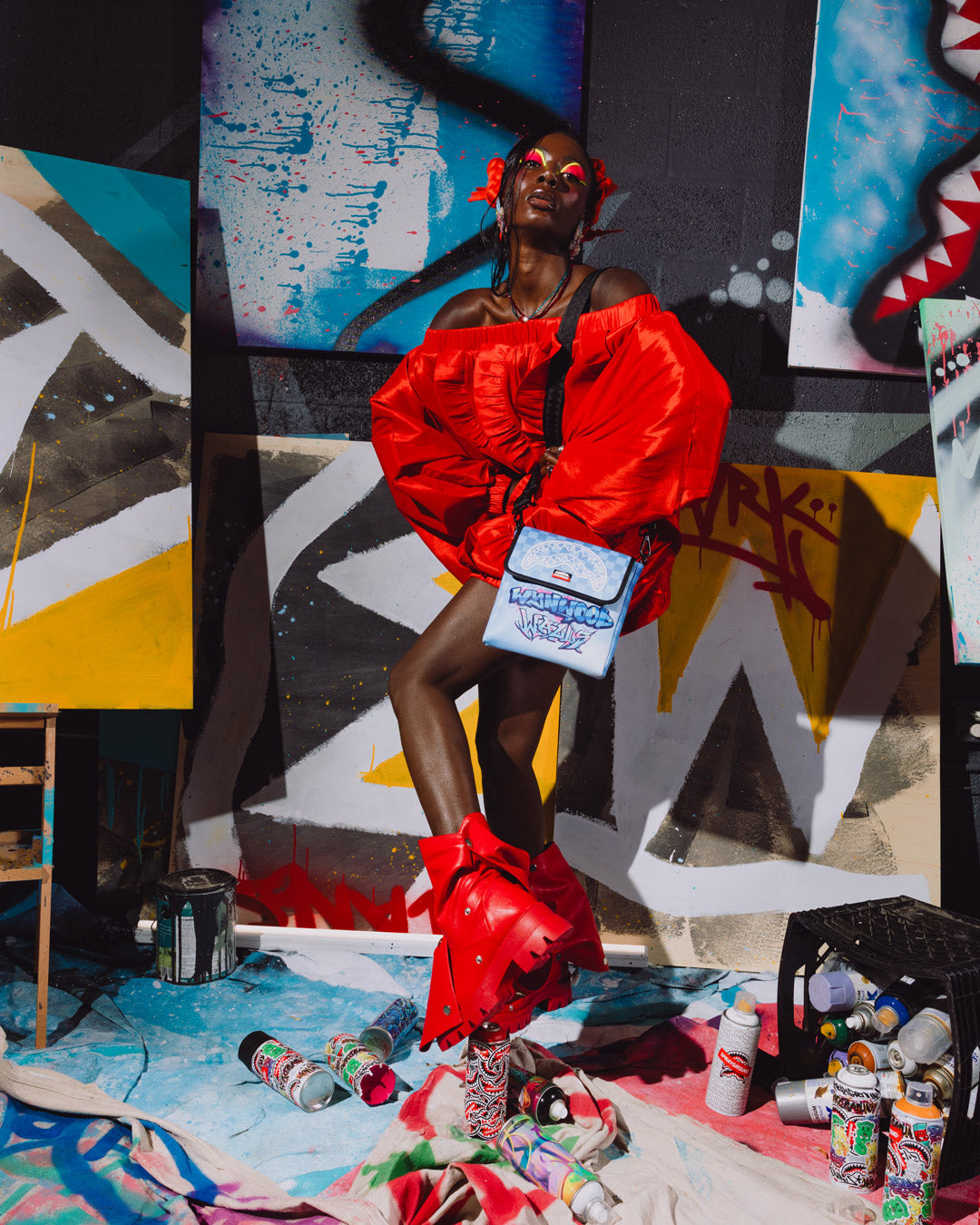SPRAYGROUND® SLING WYNWOOD WALLS COLLAB MURAL MUSEUM MESSENGER SLING