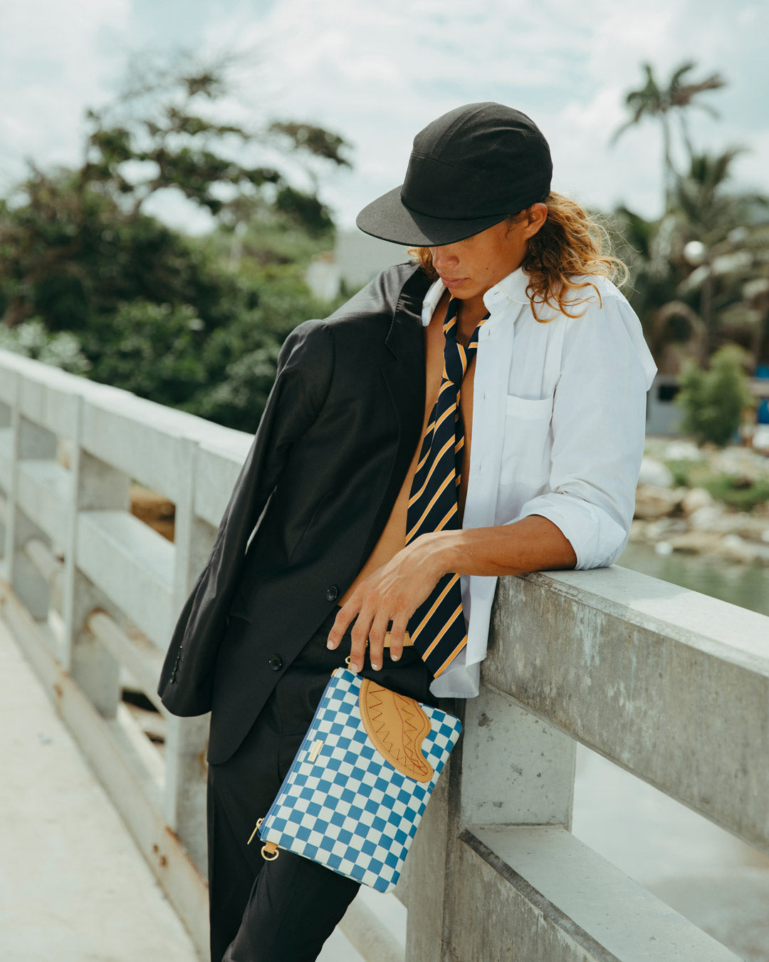 SPRAYGROUND® POUCHETTE LETTER CHECKERS CROSSOVER CLUTCH