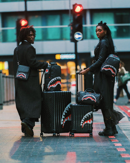 SPRAYGROUND® LUGGAGE SCRIBBLE SHARK FULL-SIZE LUGGAGE