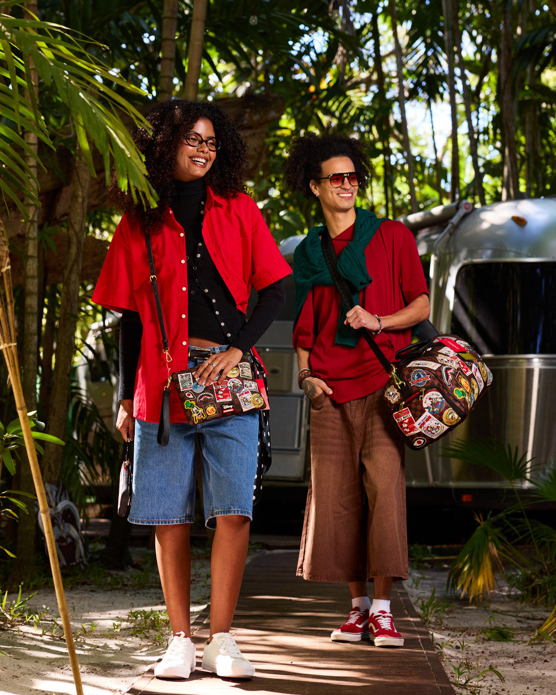 SPRAYGROUND® POUCHETTE MICKEY MOUSE GLOBAL MOGUL CROSSOVER CLUTCH