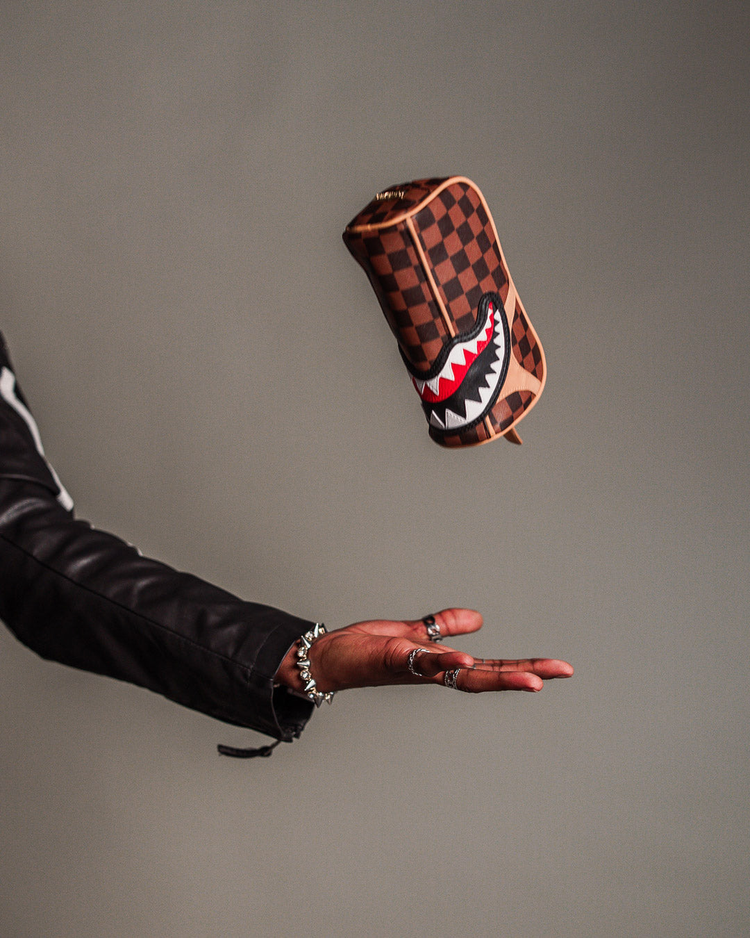 SPRAYGROUND® POUCH HENNYVILLE POUCH