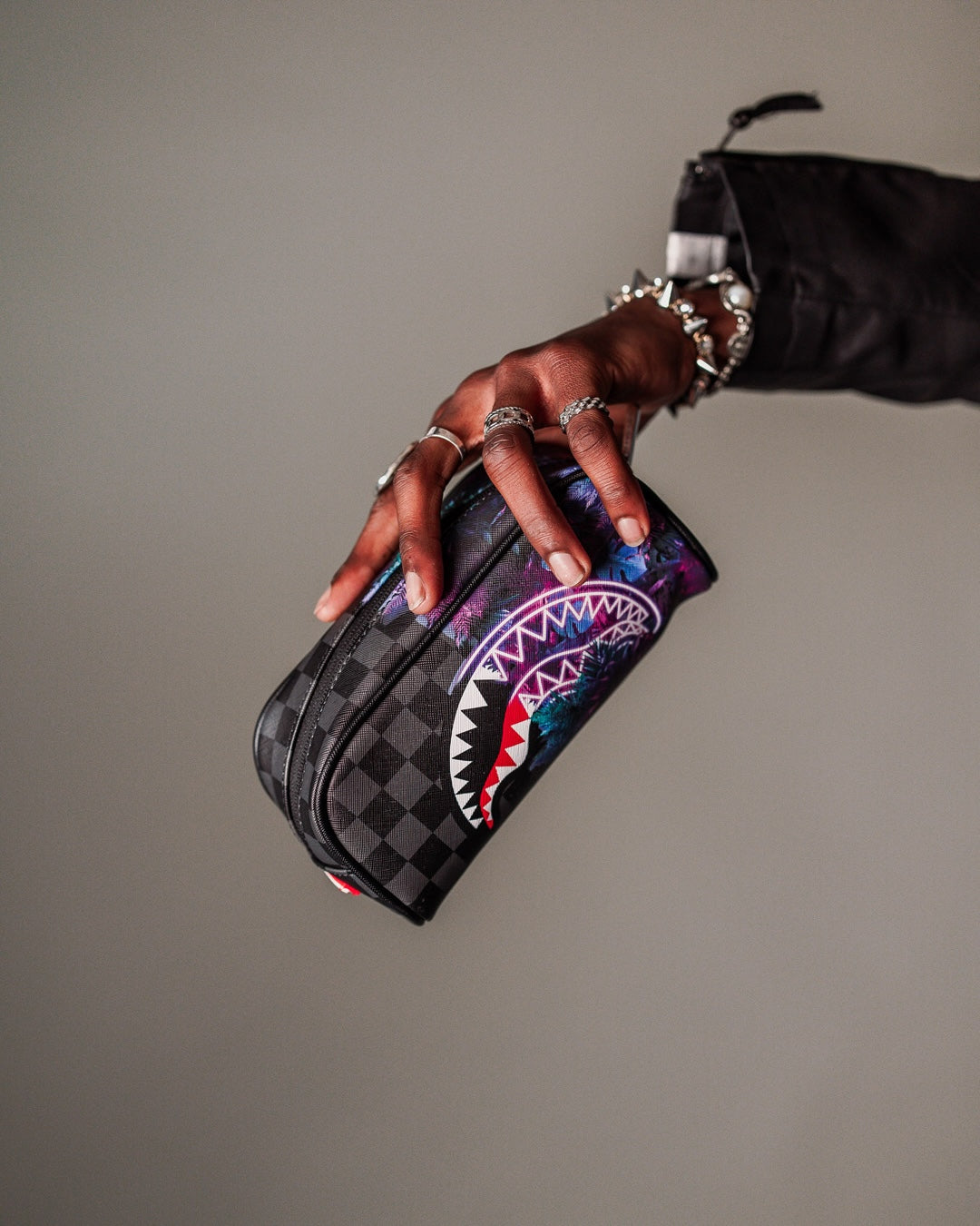 SPRAYGROUND® POUCH TREEHOUSE PARTY POUCH