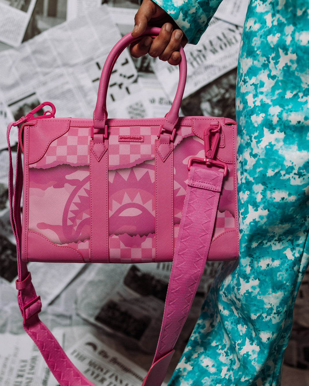 SPRAYGROUND® DUFFLE PINK 3AM RIPTIDE MINI PYRAMID DUFFLE